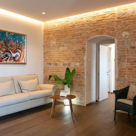 Palazzo Rinuccini Torre Siena