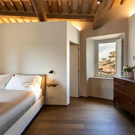 Palazzo Rinuccini Torre * Siena